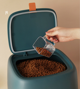Good Quality Airtight Cat Dog Pet Food Storage Container Household BPA Free Food Storage Bin Large Container Box With Lid