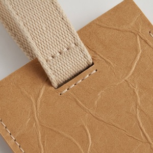 Étiquette de bagage en papier kraft lavable, aspect cuir écologique, vegan, boucle en coton, logo personnalisé, cadeau de voyage durable - Product Image 5