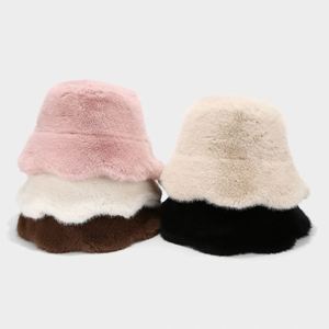 BESTELLA - Gorro de Pescador de Piel Sintética para Otoño e Invierno, Gorro de Pescador con Borde en Forma de Pétalo, Gorro Cálido para Adultos, Color y Logotipo Personalizables - Product Image 1