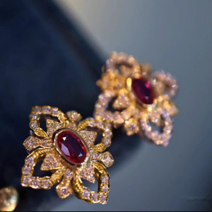 Orecchini a Perno Vintage a Forma di Quadrifoglio per Donne, Eleganti Accessori per l'Orecchio da Indossare Ogni Giorno - Product Image 6