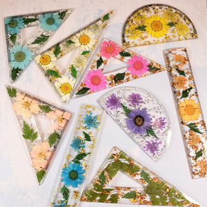 Signets personnalisés fleur règle et rapporteur ensemble de 4PCS rapporteur Triangle règle à Angle droit règle outils d'étude articles en résine - Product Image 1