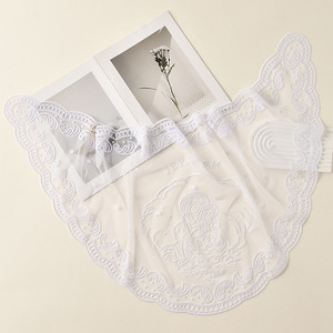 Lusso <span class=keywords><strong>pizzo</strong></span> <span class=keywords><strong>nero</strong></span> vergine maria motivo religioso ricamato sciarpa trasparente triangolo <span class=keywords><strong>scialle</strong></span> della chiesa per le donne - Product Image 6