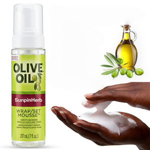 Mousse Coiffante à Base d'Huile d'Olive pour Cheveux – Mousse Légère qui Sublime les Boucles, Fini Lisse, Tenue Douce pour Cheveux Naturels - Product Image 1