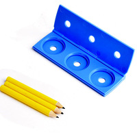 Ensemble de tours de magie classiques avec une pièce à pointes qui pénètre dans un crayon en plastique