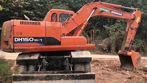 Pelle pelleteuse multifonctionnelle sur chenilles originale de la Corée DOOSAN DH150 Hyundai à haut rendement en bon état d'occasion en vente - Product Image 2