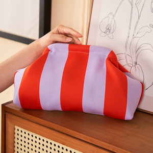 Sac de plage rayé multicolore, sac à main décontracté rayé, sac à main nuage pour femme - Product Image 1