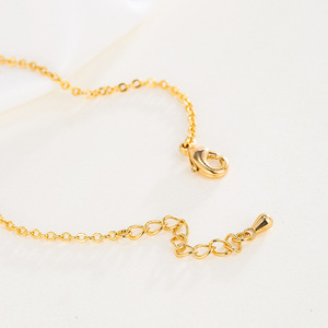 Pulsera <span class=keywords><strong>de</strong></span> flecha chapada en oro <span class=keywords><strong>de</strong></span> 18 quilates con circonitas <span class=keywords><strong>para</strong></span> <span class=keywords><strong>mujer</strong></span>, cadena <span class=keywords><strong>de</strong></span> eslabones delicada y minimalista, joyerí<span class=keywords><strong>a</strong></span> <span class=keywords><strong>de</strong></span> mano ajustable, regalo <span class=keywords><strong>de</strong></span> joyerí<span class=keywords><strong>a</strong></span> <span class=keywords><strong>de</strong></span> moda, brazaletes - Product Image 3