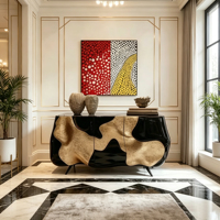 Buffet en fibre de verre avec incrustations dorées irrégulières, corps ondulé noir brillant, pieds en métal fins, armoire de rangement à 3 portes pour la maison