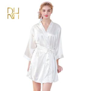 Abito Casual da donna OEM camicia da notte in <span class=keywords><strong>seta</strong></span> abito da sposa ricamato abito da damigella d'onore Cardigan da sposa - Product Image 1