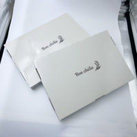 Usine chinoise Boîte d'expédition en carton ondulé blanc avec logo personnalisé avec sac en papier pour sous-vêtements masculins Boîte d'emballage pour lingerie femme