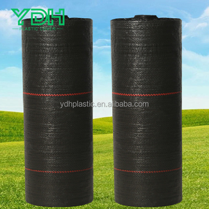 Tapis <span class=keywords><strong>anti</strong></span>-<span class=keywords><strong>herbe</strong></span> humide sur mesure pour le contrôle des mauvaises herbes Tissu géotextile tissé perméable à l'eau Plastique agricole UV - Product Image 4