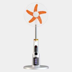 Ventilateur sur pied moderne à 3 pales, moteur DC, 5 vitesses, commande tactile, base avec lumière LED, design noir, camping, batterie rechargeable, faible bruit - Product Image 3