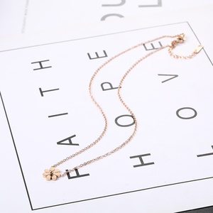 Collar de Acero Inoxidable con Diseño <span class=keywords><strong>Floral</strong></span> Minimalista y Elegante, Chapado en Oro Rosa, con Colgante de Margarita para Mujer, Venta al Por Mayor - Product Image 6