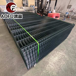 سياج أمان مقوس ثلاثي الأبعاد ملحوم من كلوريد البولي فينيل مبطن باللون الأخضر المجلفن - Product Image 4