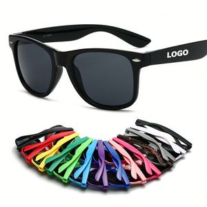 <b>Vintage</b> Studded Retro <b>Sunglasses</b>, Classic UV400 Fashion Shades for Men and Women, European and American Style - Product Image 1