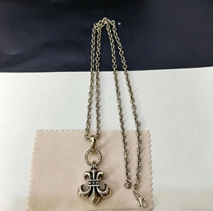 <span class=keywords><strong>Collier</strong></span> pendentif CH <span class=keywords><strong>Croix</strong></span> Cœur Zircon en Cuivre Plaqué <span class=keywords><strong>Argent</strong></span> pour Hommes et Femmes, Chaîne Longue Tendance Vintage, Vente en Gros, Cadeau - Product Image 4