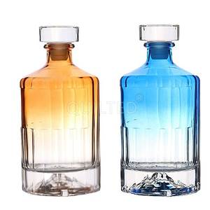 Botella de Vidrio Redonda con Corcho para Bebidas Alcohólicas, Color Negro Mate Escarchado, 375 ml, 500 ml, 750 ml, 1000 ml, Tequila - Product Image 1