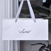Sac cadeau en papier long de luxe fait main sur mesure avec poignée en ruban, emballage pliable pour vin, chocolat, pâtisserie, cadeau de mariage
