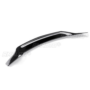 Aileron de coffre arrière en fibre de carbone véritable de type R pour Mercedes-Benz W204 C350 C63 AMG Berline 08-13 - Product Image 4