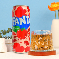 Boissons gazeuses Coca-Cola japonaises en gros, saveur pomme, saveur orange, saveur raisin doré, boisson gazeuse Fanta 500 ml/250 ml