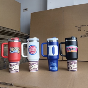 Vasos Térmicos Personalizados con Logotipo del Equipo <span class=keywords><strong>San</strong></span> <span class=keywords><strong>Antonio</strong></span> Spurs, Clásicos de 40 oz, de Acero Inoxidable, con Asa, para Viaje - Product Image 4