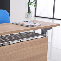 Tables de formation et de conférence pliantes en bambou, longues et en forme de barre, pour deux personnes, à combiner librement, pour les salles de formation des écoles et des bureaux