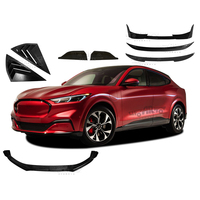 Accessoires extérieurs comprennent un spoiler arrière central, une aile latérale, une garniture de couvercle de fenêtre, une poignée de porte, une lèvre avant pour Ford Mustang Mach E 2021+