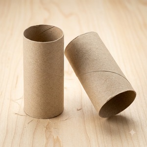Innovadores y Resistentes Dispensadores de Papel Higiénico de Fibra de Madera Prensada para Baños de Alta Demanda con Núcleo de Papel - Product Image 1