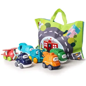 Set da 6 pezzi giocattolo per auto per camion con tappetino da gioco e borsa portaoggetti giocattoli per neonati perfetti per ragazzi di 18 mesi ragazze ideale 1 ° regalo di compleanno