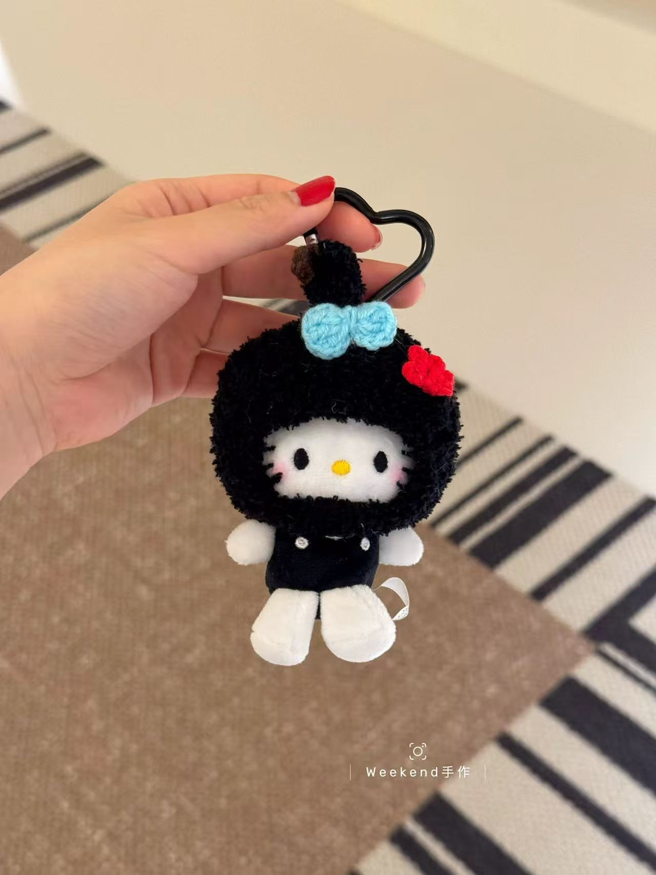 Black three bamboo kt-love buckle
