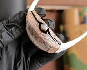 Montre mécanique élégante haut de gamme, mouvement importé, cristal saphir, boîtier carré, aiguilles, résistance à l'eau 100 bars ; Luxueuse - Product Image 4