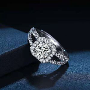 Bague de mariage de luxe plaquée argent pour femme, double rangée de diamants Moissanite carrés étincelants, bague de fiançailles en zircon - Product Image 5
