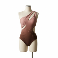 Maillot de bain une pièce asymétrique jacquard 3D avec logo personnalisé, coupe épaule unique, découpes et effet ventre plat, RUS Vente Chaude