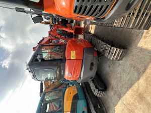 Miniexcavadora de segunda mano KUBOTA U35 3.5TON Excavadora pequeña U 35 15 17 20 30 55 En stock - Product Image 6