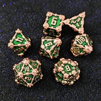 Lot en gros de dés polyédriques en métal lourd DND, finition émail vert, design boulon mécanique, pour collection de jeux de rôle de table