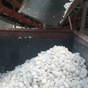 Piedra de guijarro blanca de todos los tamaños, piedra natural para decoración del hogar y jardín - Product Image 1