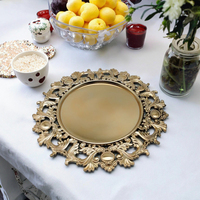 Assiettes de présentation classiques en plastique doré de 13 pouces à motif végétal pour la décoration de mariages et de fêtes, achat en gros direct usine