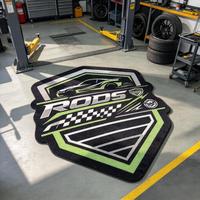 Tapis tufté personnalisé en forme de logo, tapis de sol en peluche irrégulier pour marque automobile, idéal pour la décoration de garage et d'atelier