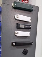 YIAN P4631 Mini Étiquette RFID UHF 13,56 MHz ABS/PPS Anti-Métal Installation par Vis Communication NFC ISO 18000-2 46x31mm 0,1-2m