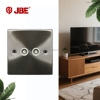 Prise coaxiale isolée à angle droit norme britannique, interrupteur en acier inoxydable 15A 250V, indice de protection IP20, installation facile 86x86mm pour