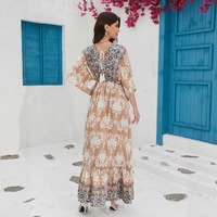 Robe Maxi à imprimé ethnique bohème pour femmes col en V demi manches robe fluide à plusieurs niveaux mode robe longue décontractée