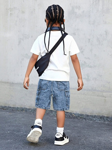 Nouveaux shorts en jean de coton pour enfants, vente en gros, shorts d'été amples et tendance pour garçons, style streetwear, taille mi-haute, avec poches latérales noires - Product Image 5