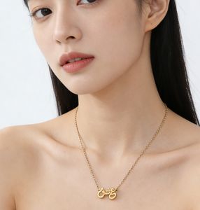 Collana con Ciondolo Personalizzato <span class=keywords><strong>in</strong></span> Acciaio Inossidabile Inspire Jewelry, Regalo con Nome <span class=keywords><strong>in</strong></span> <span class=keywords><strong>Arabo</strong></span> o Inglese su Misura per Unisex - Product Image 2