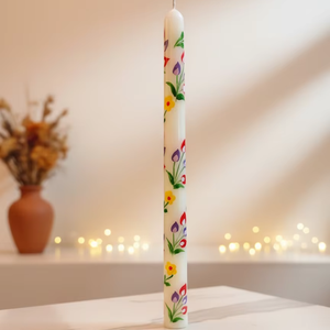 Bougie conique de style artisanal, décorée à la main avec des tulipes multicolores, des fleurs jaunes, des tiges vertes, édition de Noël, parfum floral - Product Image 2