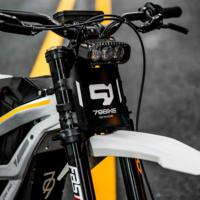 Livraison rapide, vélo de route électrique 5000w, cadre en aluminium, 7 vitesses, 85 km/h, autonomie de 120 km, batterie au lithium