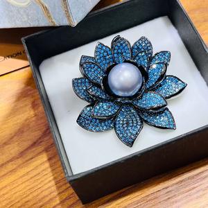 Broche de Perla de Tahití al por Mayor de 14-15 mm, Broche de Flor de Pecho de Tamaño Gigante, Lleno de Circonitas, Incrustado con Flores Coloridas, Accesorio de Moda - Product Image 2