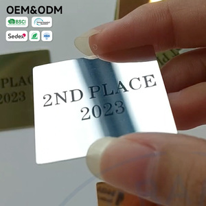 Trofeo Personalizado para Eventos con Placa de Nombre Adhesiva de Aluminio Pulido Espejo Grabada con Láser - Product Image 4