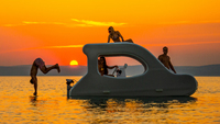 Catamaran gonflable électrique commercial, bateau de croisière romantique au coucher du soleil, bateau gonflable pour fêtes, yacht pour hôtels et centres aquatiques