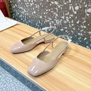 Sandalias de cuña cerradas de verano con tiras ajustables para mujer, elegantes, versátiles y antideslizantes para primavera y otoño al aire libre - Product Image 1