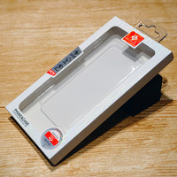Boîte d'Emballage Portable en Carton Blanc Neutre Universel pour Coques de Téléphone Portable – Solution de Conditionnement Riche en Fonctionnalités
